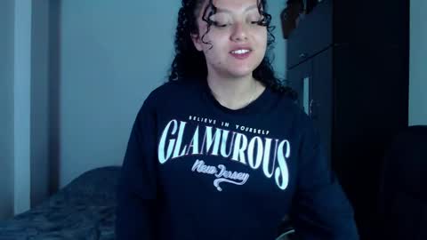 Snapshot of freud_x_louise1 chatting on 12/24/24, 02:10 Louise  online show from 12/24/24, 02:10