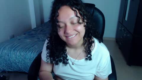 Snapshot of freud_x_louise1 chatting on 12/30/24, 09:16 Louise  online show from 12/30/24, 09:16