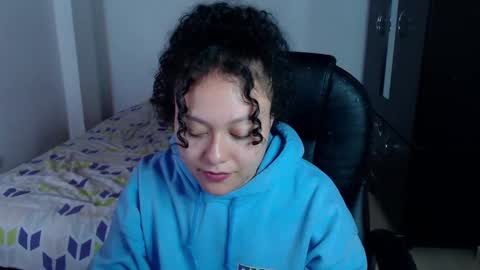 Snapshot of freud_x_louise1 chatting on 01/13/25, 10:25 Louise  online show from 01/13/25, 10:25