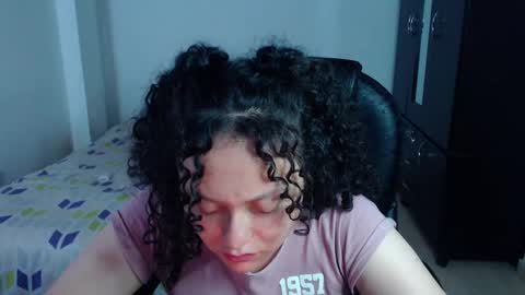 Snapshot of freud_x_louise1 chatting on 03/01/25, 05:42 Louise  online show from 03/01/25, 05:42