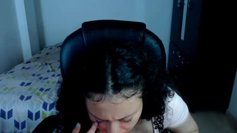 Snapshot of freud_x_louise1 chatting on 03/06/25, 06:30 Louise  online show from 03/06/25, 06:30