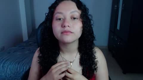 Snapshot of freud_x_louise1 chatting on 10/14/25, 01:12 Louise  online show from 10/14/25, 01:12