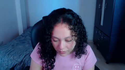 Snapshot of freud_x_louise1 chatting on 11/10/25, 12:48 Louise online show from 11/10/25, 12:48