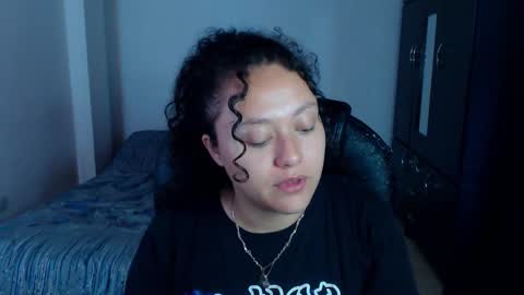 Snapshot of freud_x_louise1 chatting on 11/19/25, 12:27 Louise online show from 11/19/25, 12:27