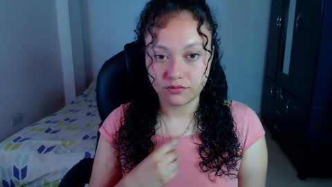 Snapshot of freud_x_louise1 chatting on 12/15/25, 12:09 Louise online show from 12/15/25, 12:09