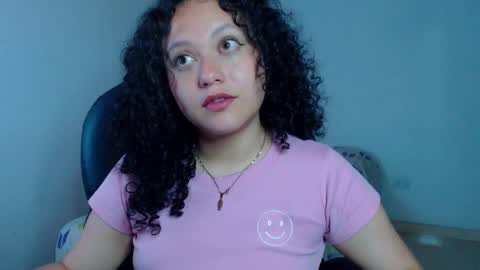 Snapshot of freud_x_louise1 chatting on 12/18/25, 05:13 Louise online show from 12/18/25, 05:13