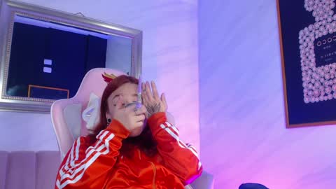 Snapshot of freya_b chatting on 01/30/25, 09:25 freya online show from 01/30/25, 09:25