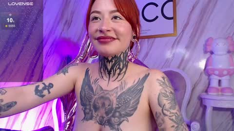 Snapshot of freya_b chatting on 02/05/25, 12:53 freya online show from 02/05/25, 12:53