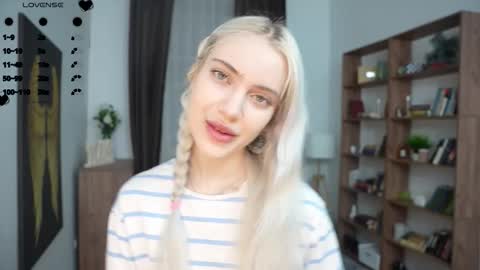 Snapshot of freya_ice_baby chatting on 03/16/26, 07:40 Freya online show from 03/16/26, 07:40