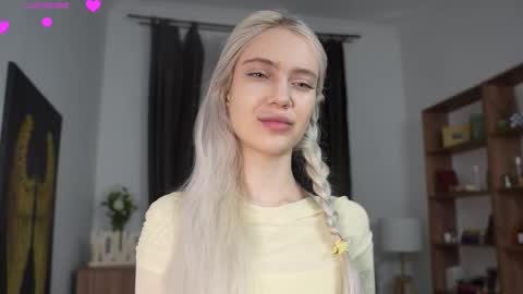 Snapshot of freya_ice_baby chatting on 03/20/26, 07:41 Freya online show from 03/20/26, 07:41