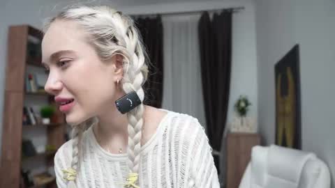 Snapshot of freya_ice_baby chatting on 03/28/26, 08:41 Freya online show from 03/28/26, 08:41