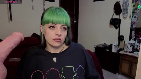 Snapshot of freyaa_sorceress chatting on 12/21/25, 07:37 freyaa_sorceress online show from 12/21/25, 07:37