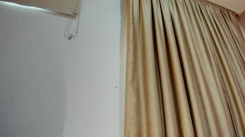 Snapshot of freyacameron chatting on 04/15/26, 12:34 Freya Cameron online show from 04/15/26, 12:34