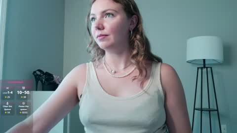 Snapshot of freyafux chatting on 06/13/26, 10:18 Miss Freya online show from 06/13/26, 10:18