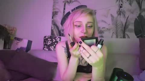 Snapshot of freyakatty chatting on 07/20/26, 05:37 Freyakatty online show from 07/20/26, 05:37