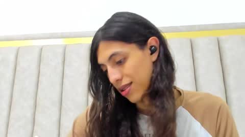 Snapshot of freyamoller_ chatting on 03/12/26, 06:58 FreyaMoller online show from 03/12/26, 06:58