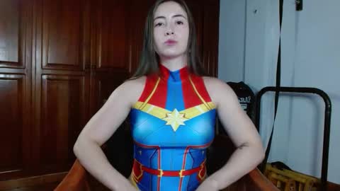 Snapshot of freyanatural chatting on 10/18/25, 10:32 freyanatural online show from 10/18/25, 10:32