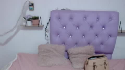 Freyja online show from 10/15/25, 10:54