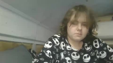 Snapshot of frffslslcmfd chatting on 12/18/25, 06:14 frffslslcmfd online show from 12/18/25, 06:14