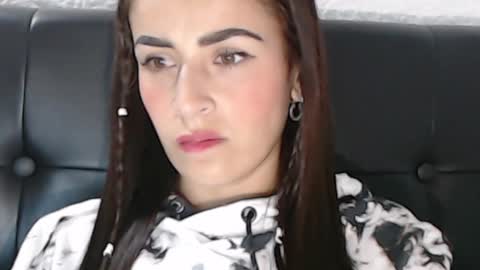 Snapshot of frida__x chatting on 01/22/25, 11:34 Frida online show from 01/22/25, 11:34