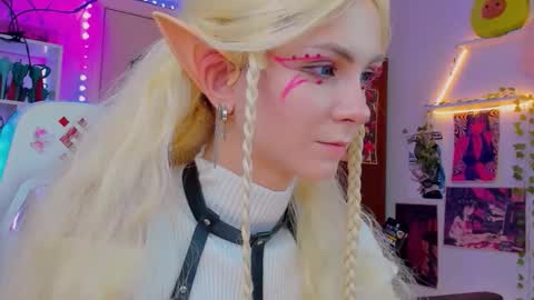 Frida A boost to fortune for the one who gives a thumbs up and a bonus lucky for those who support me by joining the fanclub online show from 11/07/25, 01:55