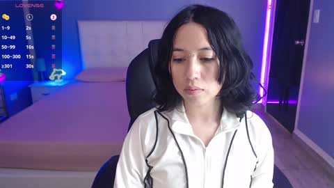 Snapshot of frida_lassi_ chatting on 01/17/25, 12:10 frida_lassi_ online show from 01/17/25, 12:10