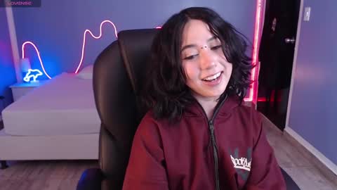 Snapshot of frida_lassi_ chatting on 02/12/25, 07:45 frida_lassi_ online show from 02/12/25, 07:45