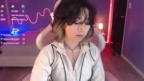 Snapshot of frida_lassi_ chatting on 03/05/25, 06:45 frida_lassi_ online show from 03/05/25, 06:45