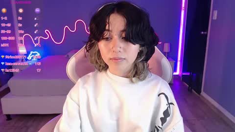 Snapshot of frida_lassi_ chatting on 03/07/25, 04:22 frida_lassi_ online show from 03/07/25, 04:22