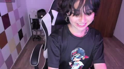 frida_lassi_ online show from 04/12/26, 01:10