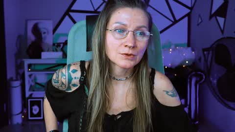 Snapshot of fridatander chatting on 01/23/25, 03:11 Frida Tander online show from 01/23/25, 03:11