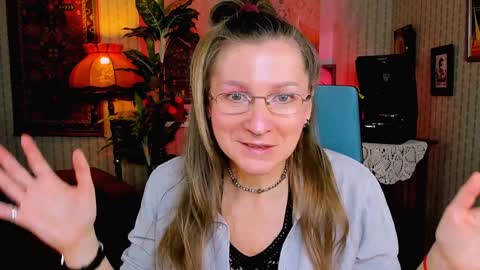 Snapshot of fridatander chatting on 02/02/25, 09:08 Frida Tander online show from 02/02/25, 09:08