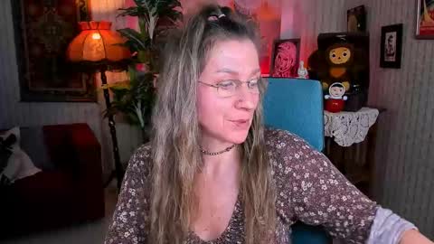 Snapshot of fridatander chatting on 02/14/25, 06:08 Frida Tander online show from 02/14/25, 06:08