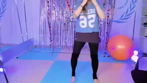 Snapshot of fridatander chatting on 03/01/25, 12:23 Frida Tander online show from 03/01/25, 12:23