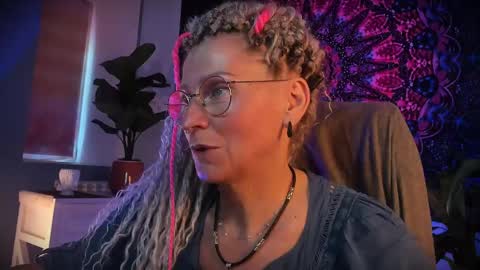 Frida Tander online show from 05/30/26, 05:15