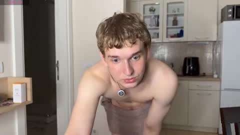 Snapshot of friday_gay_dude chatting on 07/16/26, 08:15 Andrew online show from 07/16/26, 08:15