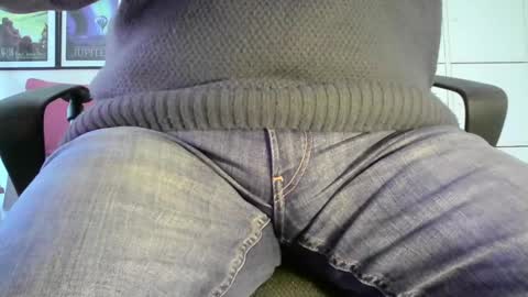 Snapshot of frider99 chatting on 02/20/25, 12:04 frider99 online show from 02/20/25, 12:04