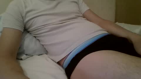 Snapshot of friendly_frank_18 chatting on 04/12/26, 04:01 friendly_frank_18 online show from 04/12/26, 04:01