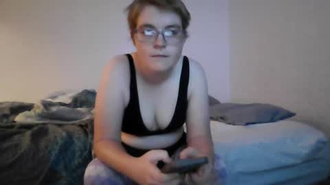 Snapshot of friendly_treat8211 chatting on 07/06/26, 03:36 friendly_treat8211 online show from 07/06/26, 03:36