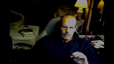 Snapshot of friendlykevn chatting on 12/27/24, 02:04 friendlykevn online show from 12/27/24, 02:04