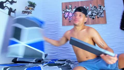 Adam y pitter online show from 09/18/25, 02:08