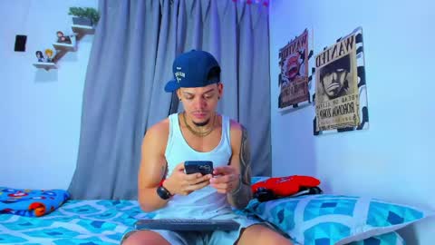 Snapshot of friendsofeverything_ chatting on 07/13/26, 01:03 Adam y pitter online show from 07/13/26, 01:03