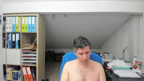 Snapshot of frikits chatting on 03/06/26, 09:00 Francois online show from 03/06/26, 09:00