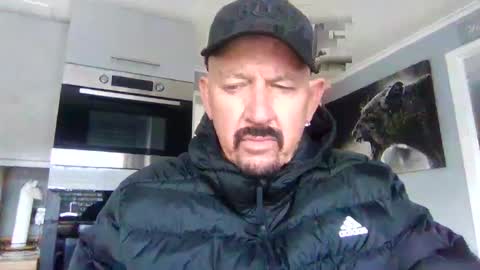 Snapshot of friskyneedsum chatting on 01/29/25, 12:24 bob online show from 01/29/25, 12:24