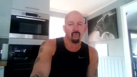 Snapshot of friskyneedsum chatting on 02/25/25, 03:38 bob online show from 02/25/25, 03:38