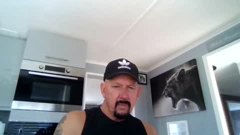 Snapshot of friskyneedsum chatting on 04/15/26, 10:00 bob online show from 04/15/26, 10:00