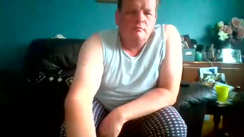 Snapshot of fritzboy290 chatting on 07/09/26, 07:29 Tom online show from 07/09/26, 07:29