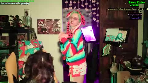 Snapshot of frogessjay chatting on 04/17/26, 10:24 Jaywise Frogfoot online show from 04/17/26, 10:24