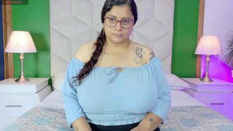 Lucy online show from 04/25/26, 01:03