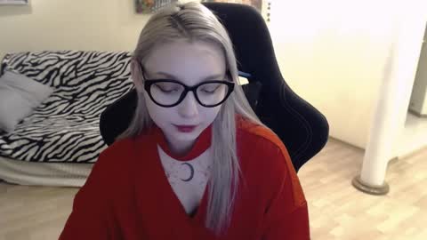 Lilith online show from 12/06/24, 05:42